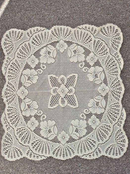 Serweta vintage koronkowa stara koronka lata 90 serweta wiejska
