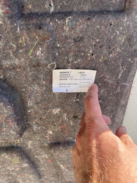 Пол в багажник Рено Меган 2 унивесал