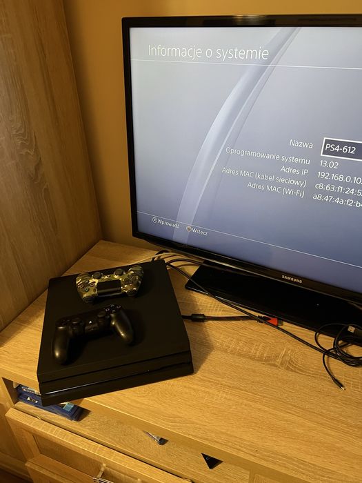 Playstation  Ps 4 Pro  1 tb  + 4 Gry. Bardzo zadbana !!