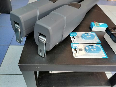 Napęd do bramy dwuskrzydłowej CAME ATS2 do 400kg