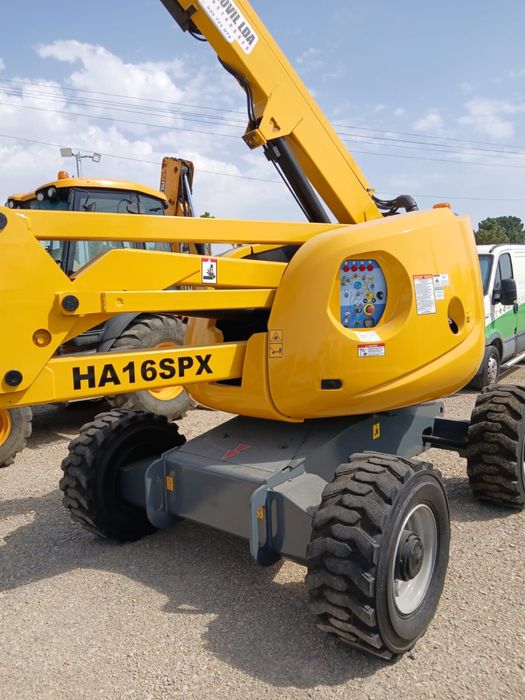 Plataforma elevatoria articulada