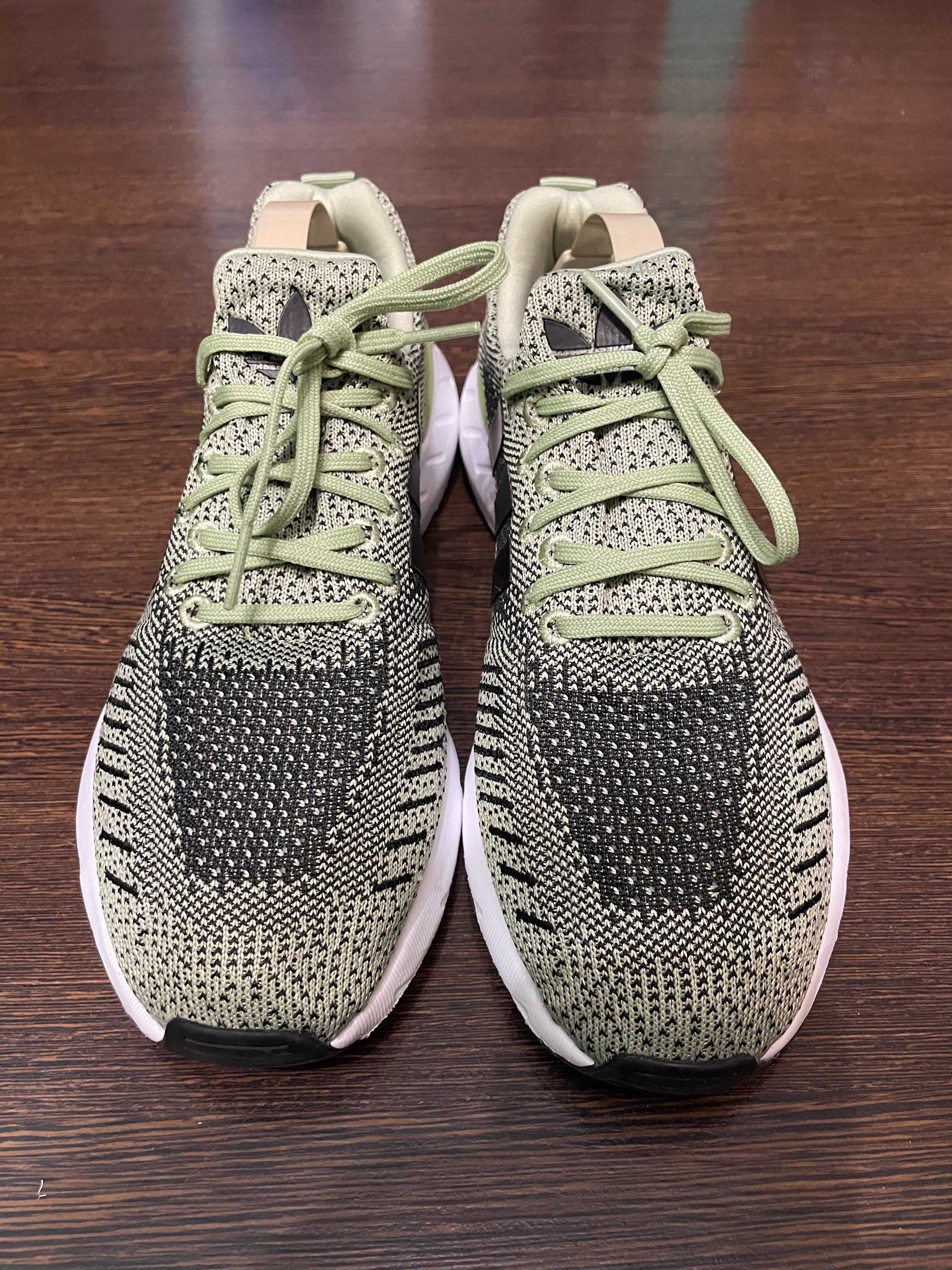 Кросівки adidas Originals Swift Run.  Р 41 1/3   25.5см