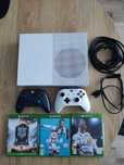 Xbox One S 500GB + 2 Pady + Gry