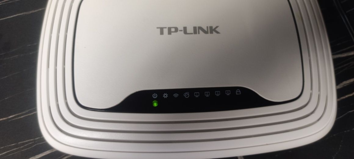 Роутер TP- LINK  TL WR - 841 N , Hisense пульт