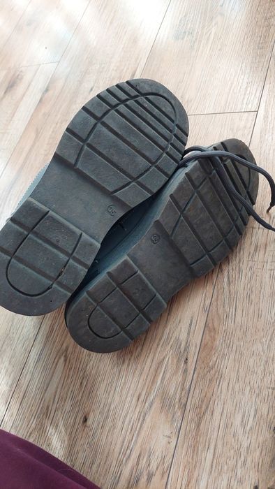 Buty rozmiar 36 I 35 Reserved