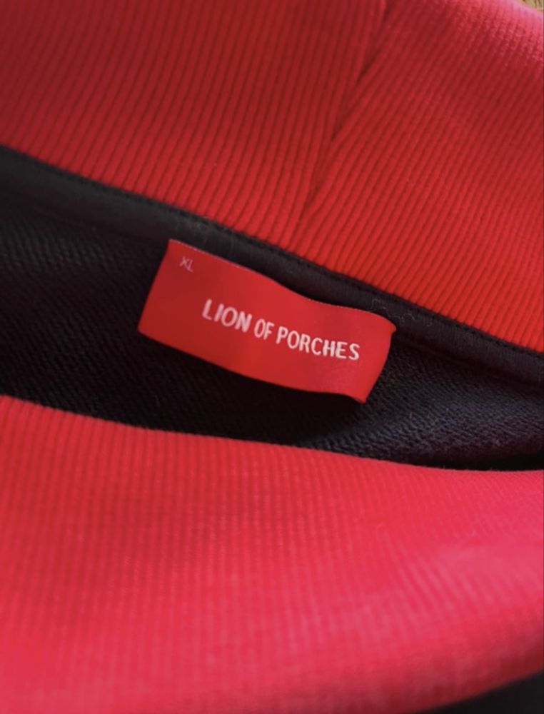 Longshirt Lion of Porches xl gola alta quatro cores