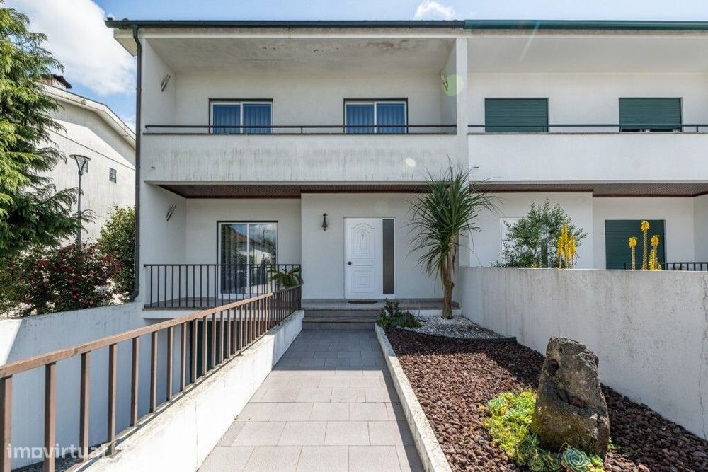 Moradia Gaveto V3 - Carrazedo