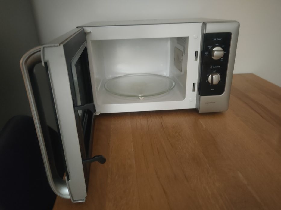 Kuchenka mikrofalowa mikrofalówka Whirpool