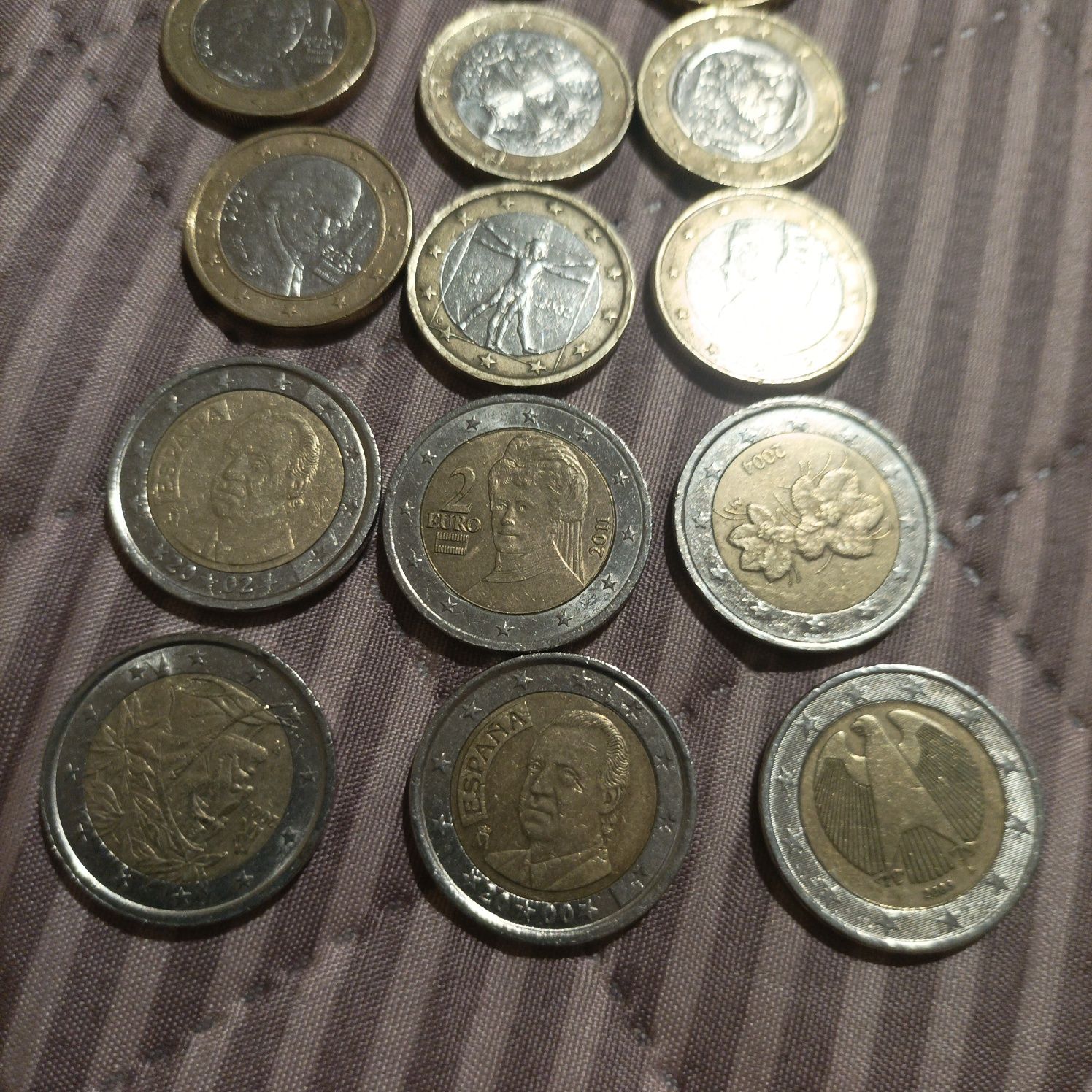 Moedas,de 1,2euros e de cêntimos