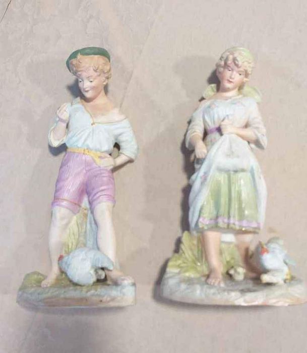 Casal de meninos em bisquit, início séc XX