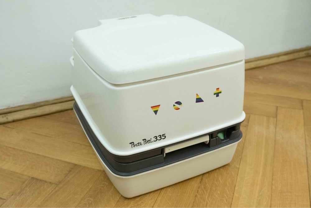 Thetford Porta Potti 335 toaleta turystyczna przenośna chemiczna