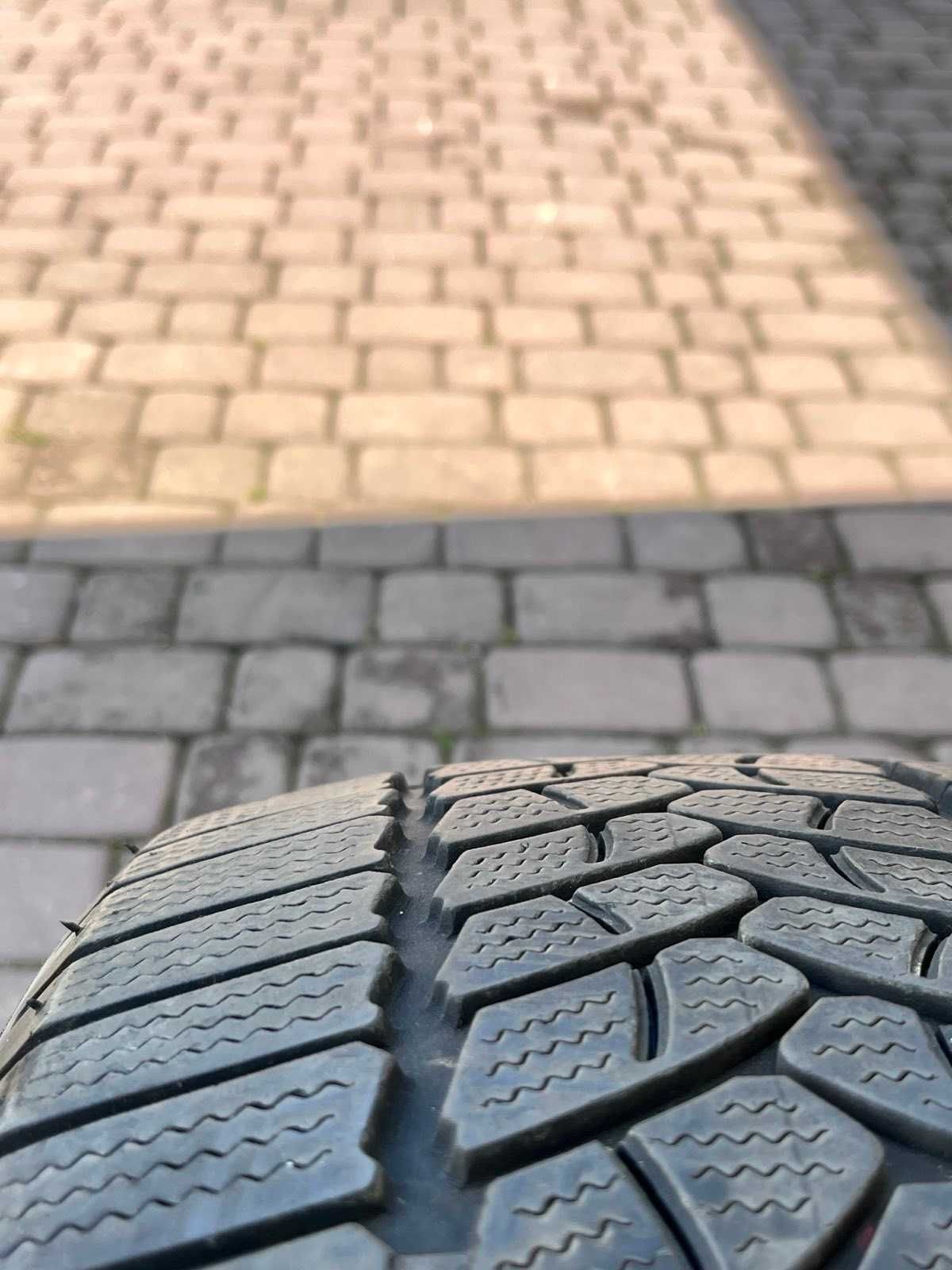 Opony Firestone Winterhawk 3  225/50/17 98H