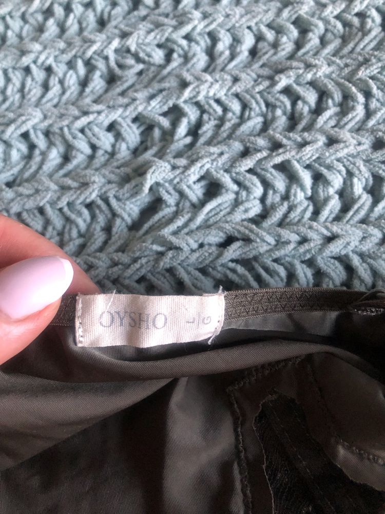 Khaki body bielizniane oisho super sie prezentuje impreza