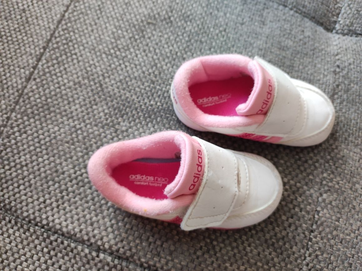 Buty adidaski dziewczęce