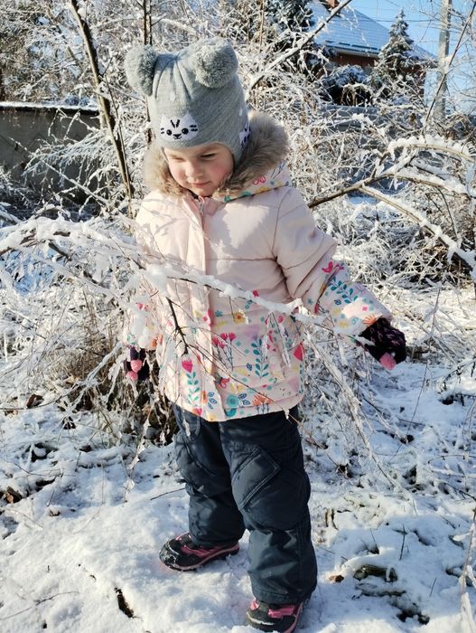 Зимова куртка на 5-6 років