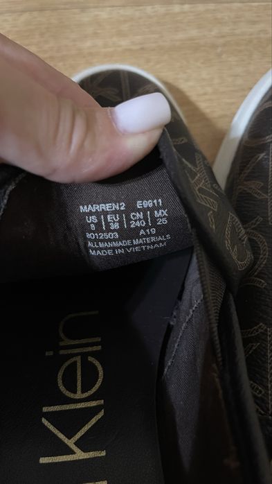 Лофери Calvin Klein,MARREN2 код E0011, відмінний стан, 38р ,24см