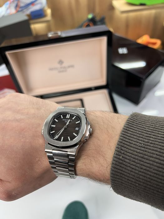 Годинник Patek Philippe Nautilus 40mm Silver Brown