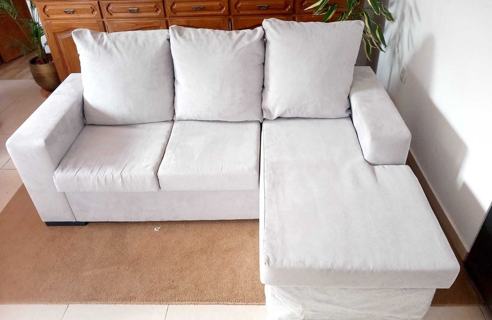 Sofa com chaise longue