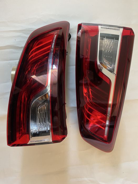 Renault Megane IV kombi  / lampa lewa tylna tył / ORG.