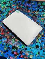 Poręczny powerbank z wbudowanym przewodem Iphone Lightning Samsung usb