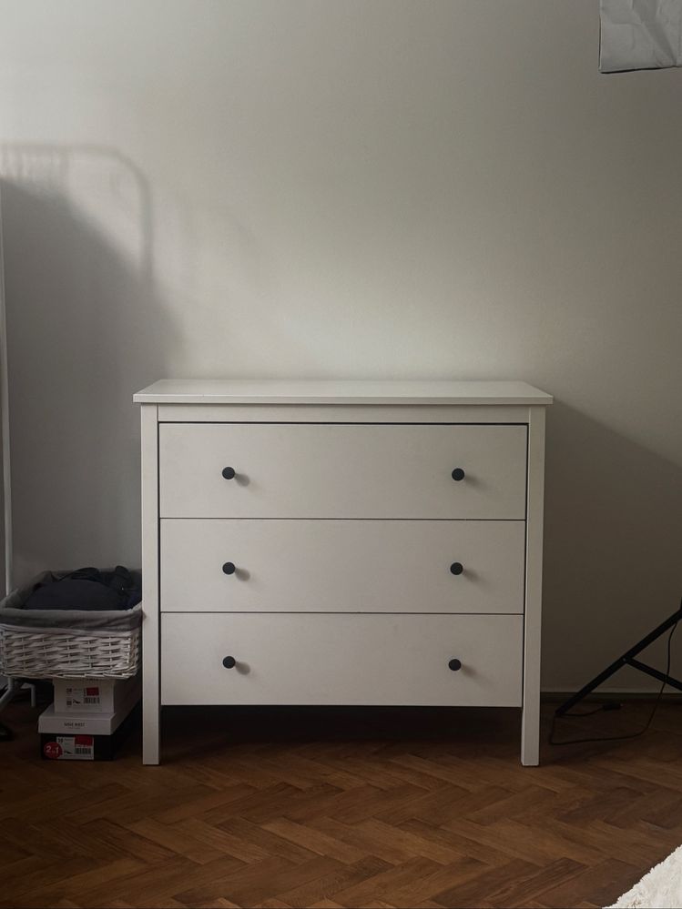 Biala komoda koppang ikea