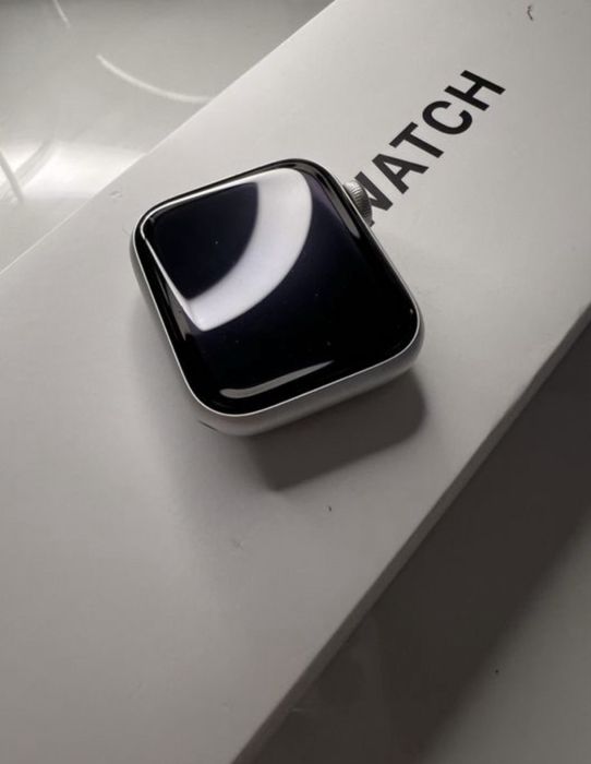 Apple watch SE 40mm aluminum