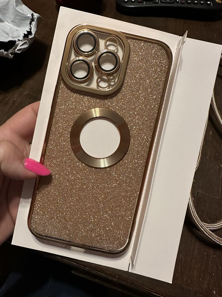 Iphone 14 pro max pokrowiec smycz