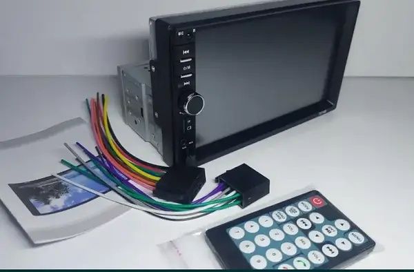 Мультимедійна автомагнітола 1Din 7012B з дистанційним керуванням 8629