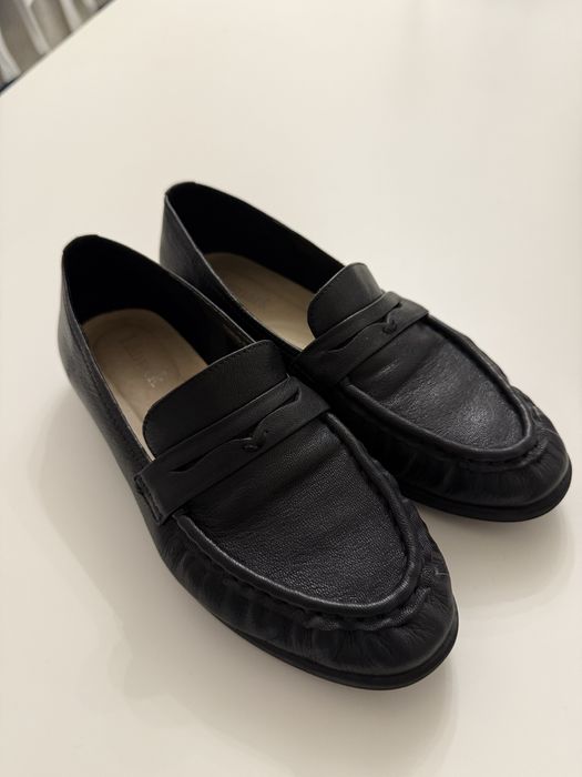 Шкіряні лофери  надзвичайно зручні та стильні в ідеальному  стан нових