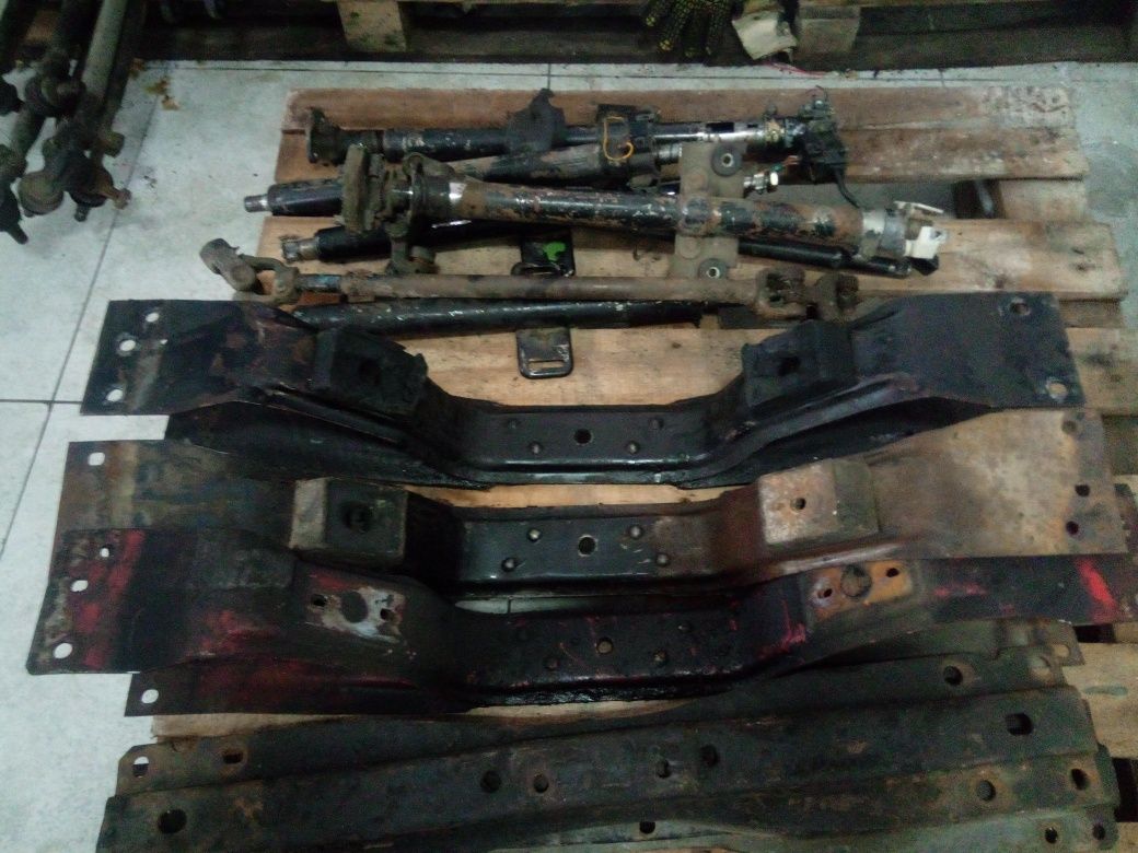 Продам траверсу двигуна Газель,Соболь.Розборка