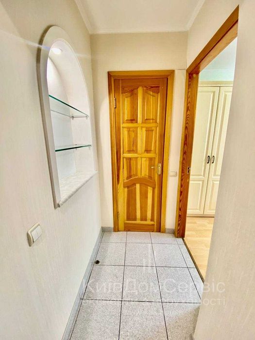 Оренда Предславинська 14 метро Палац Україна Велика