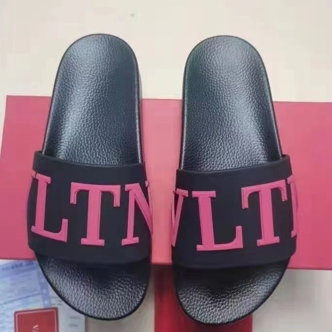 Тапочки валентіно/valentino slides