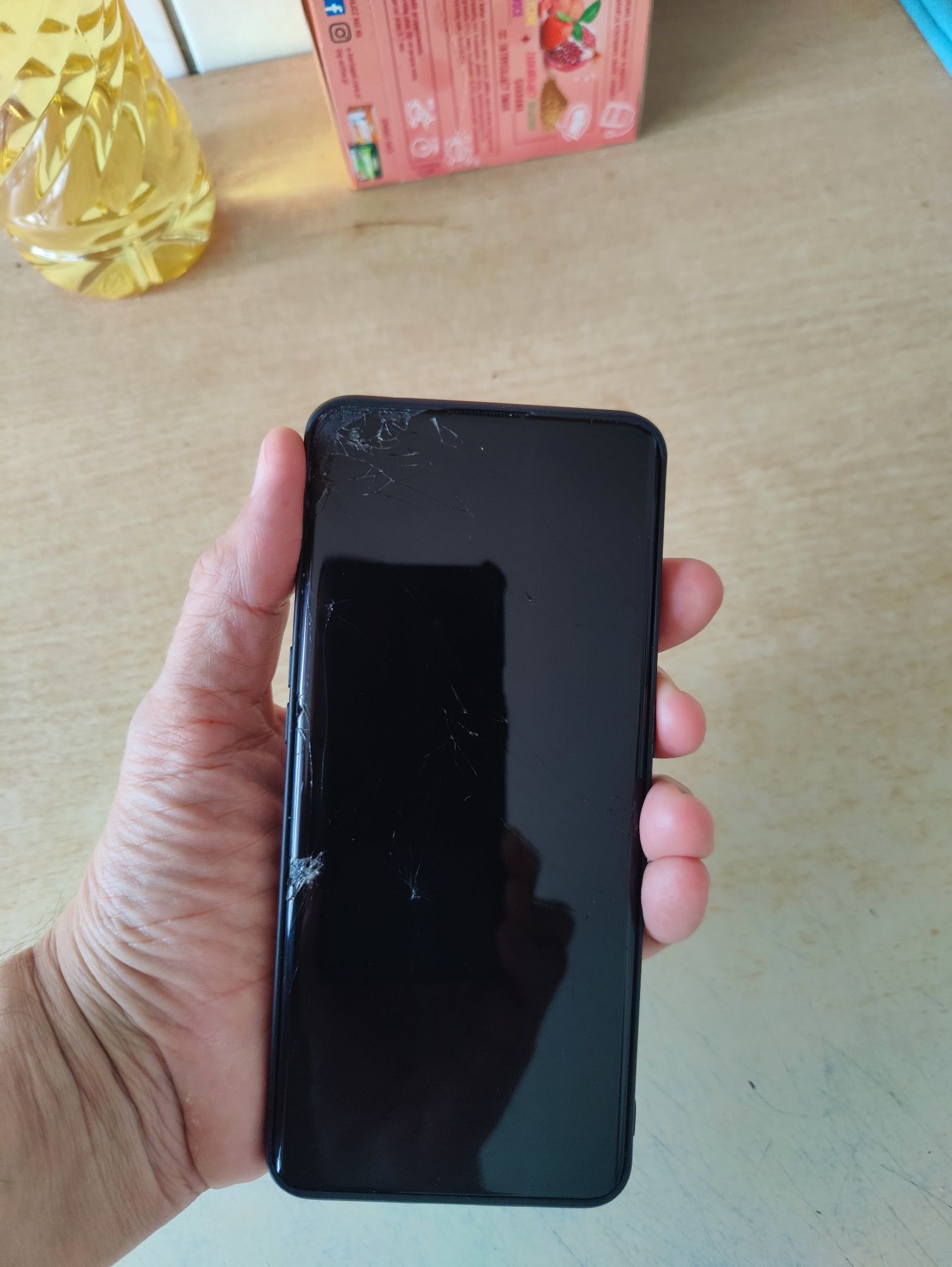 Sprzedam smartfon Oneplus 9 pro 8/128. Stan Dobry. Czytaj opis