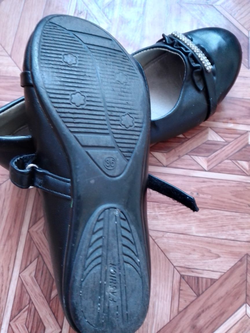 Туфли школьные на девочку