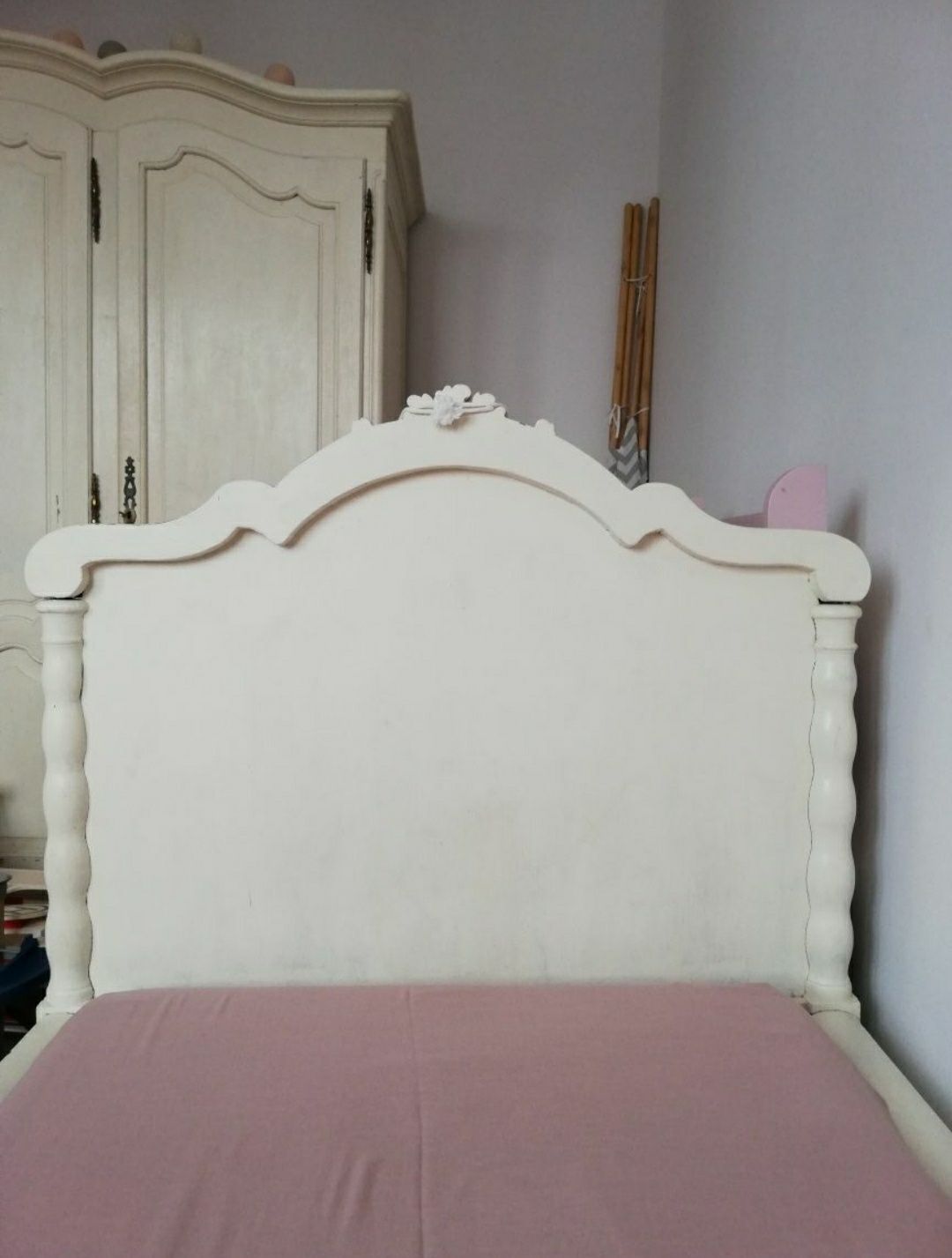 Łóżko Dziewczęce Drewniane Księżniczka materac + szafka nocna