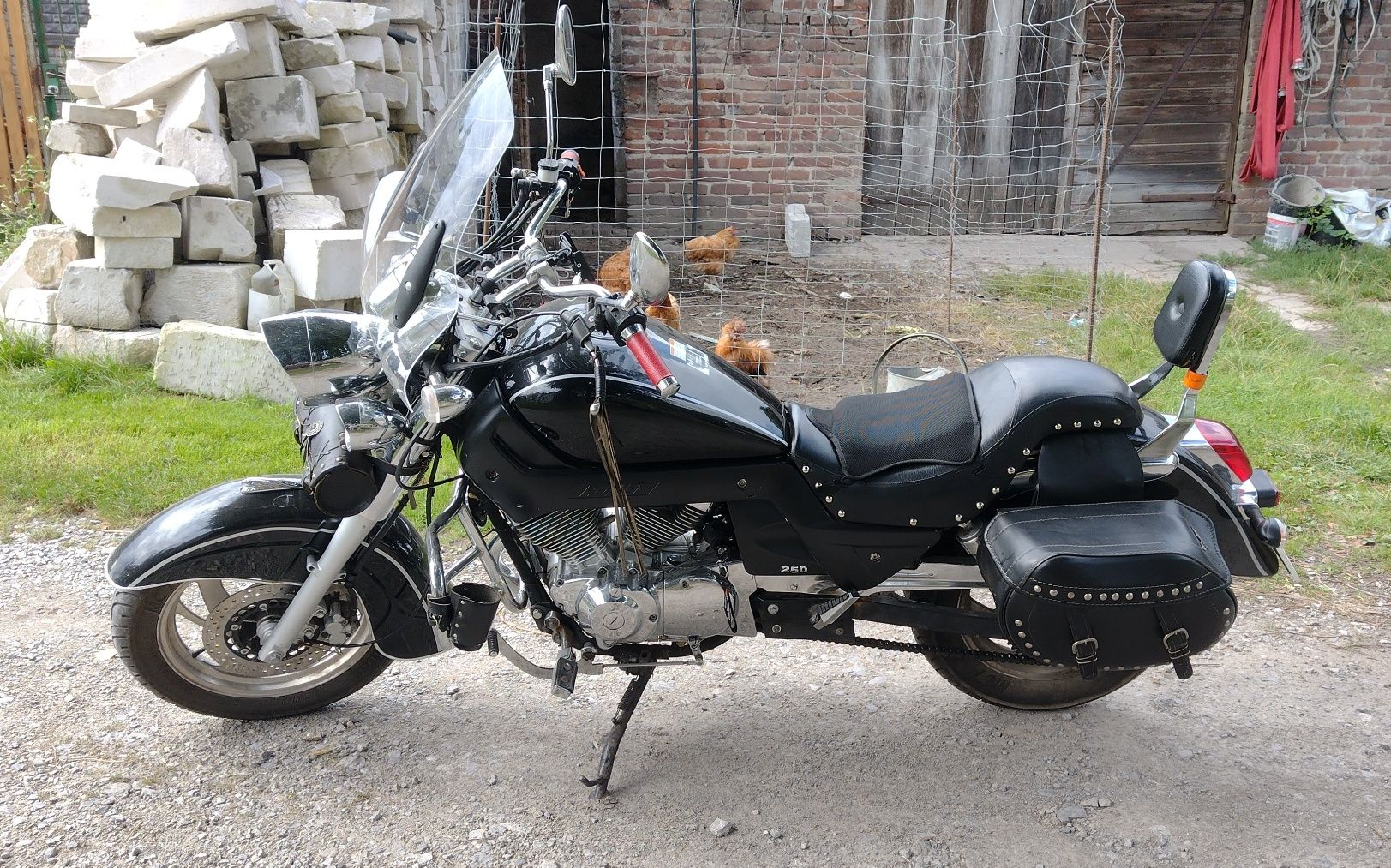 Motor Romet 250V