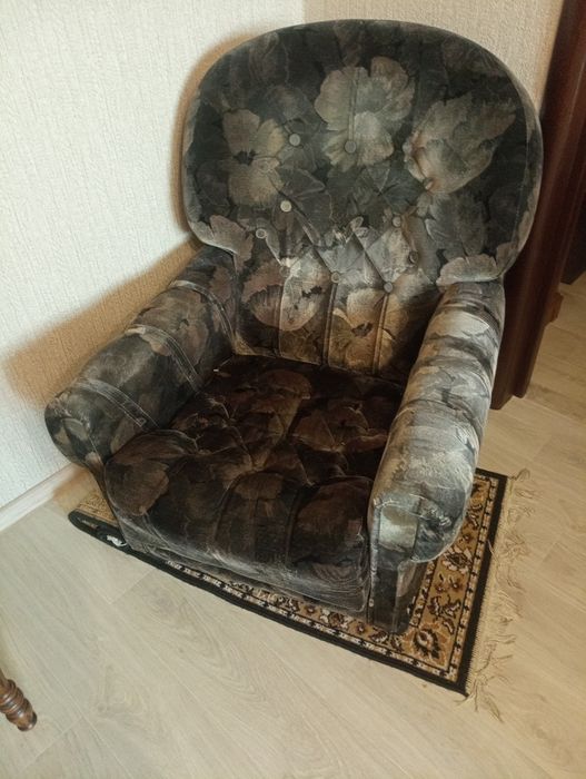 Кресло б.у в хорошем состоянии