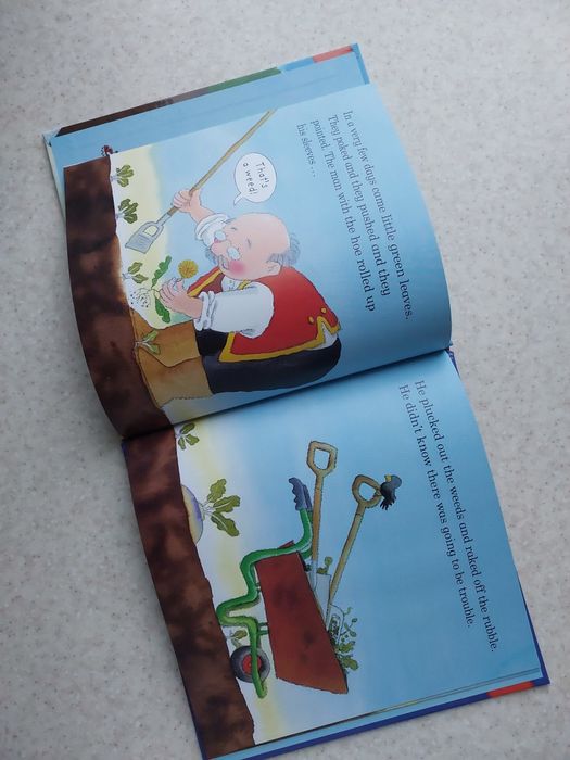 The enormous Turnip дитяча книга англійською казка Ріпка