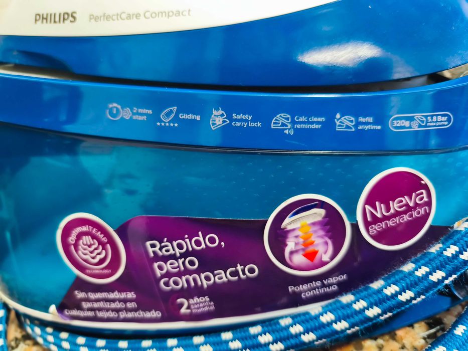 Ferro de engomar com caldeira Philips