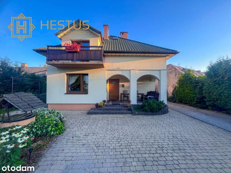 Dom wolnostojący z dużym ogrodem