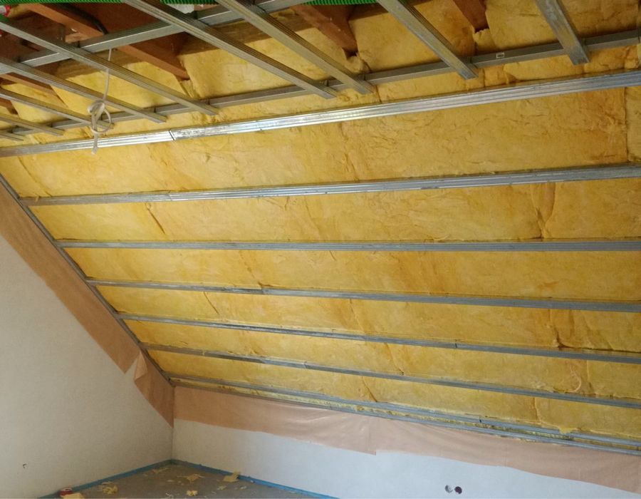 Remonty mieszkań i domów , docieplenia poddaszy