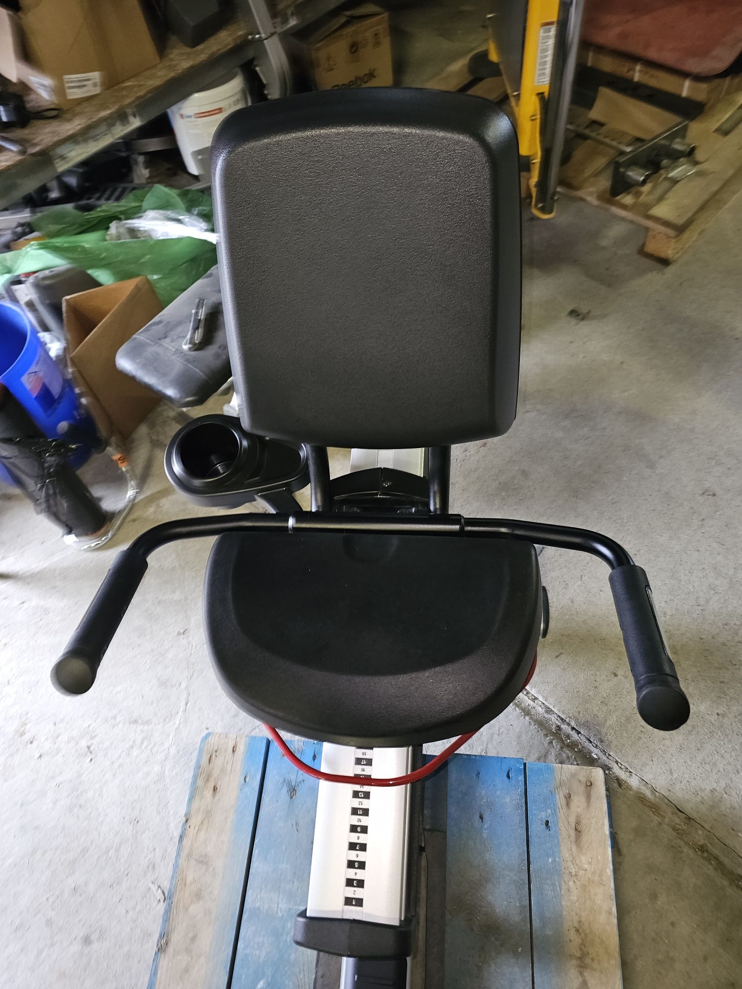Rower Ppziomy  Life Fitness Recumbent Integrity  INRS SE3 Full HD