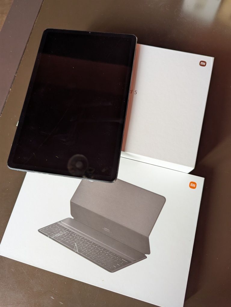 планшет Xiaomi Pad 5 + клавіатура Xiaomi
