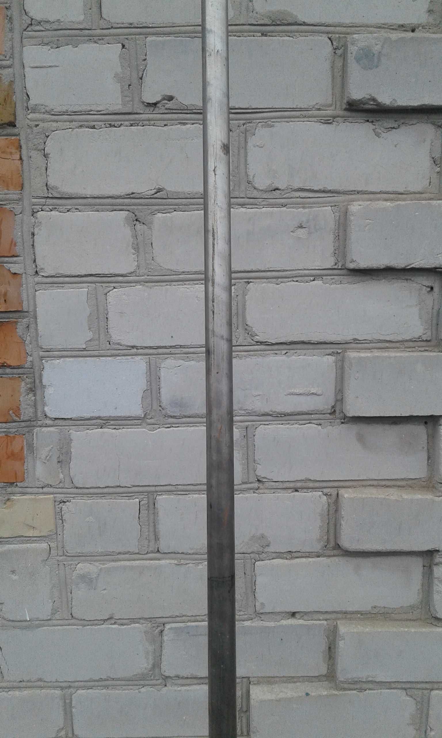 Труба из нержавеющей стали.