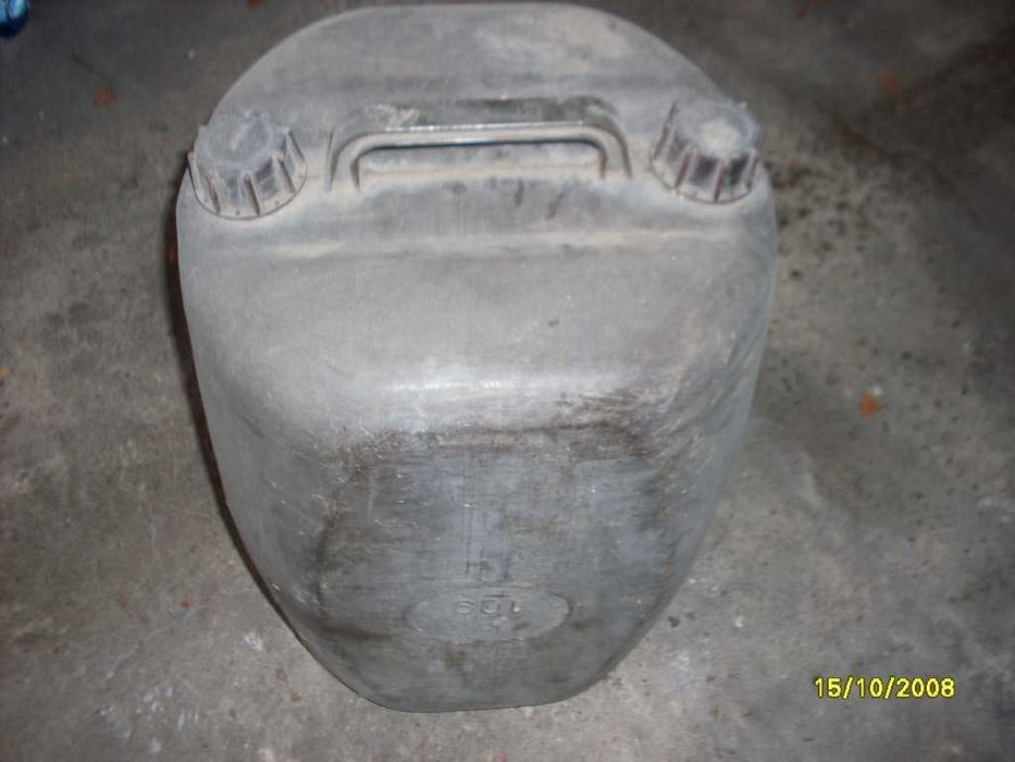 kanister , stary pojemnik bańka na paliwo z PRL 60 litrów