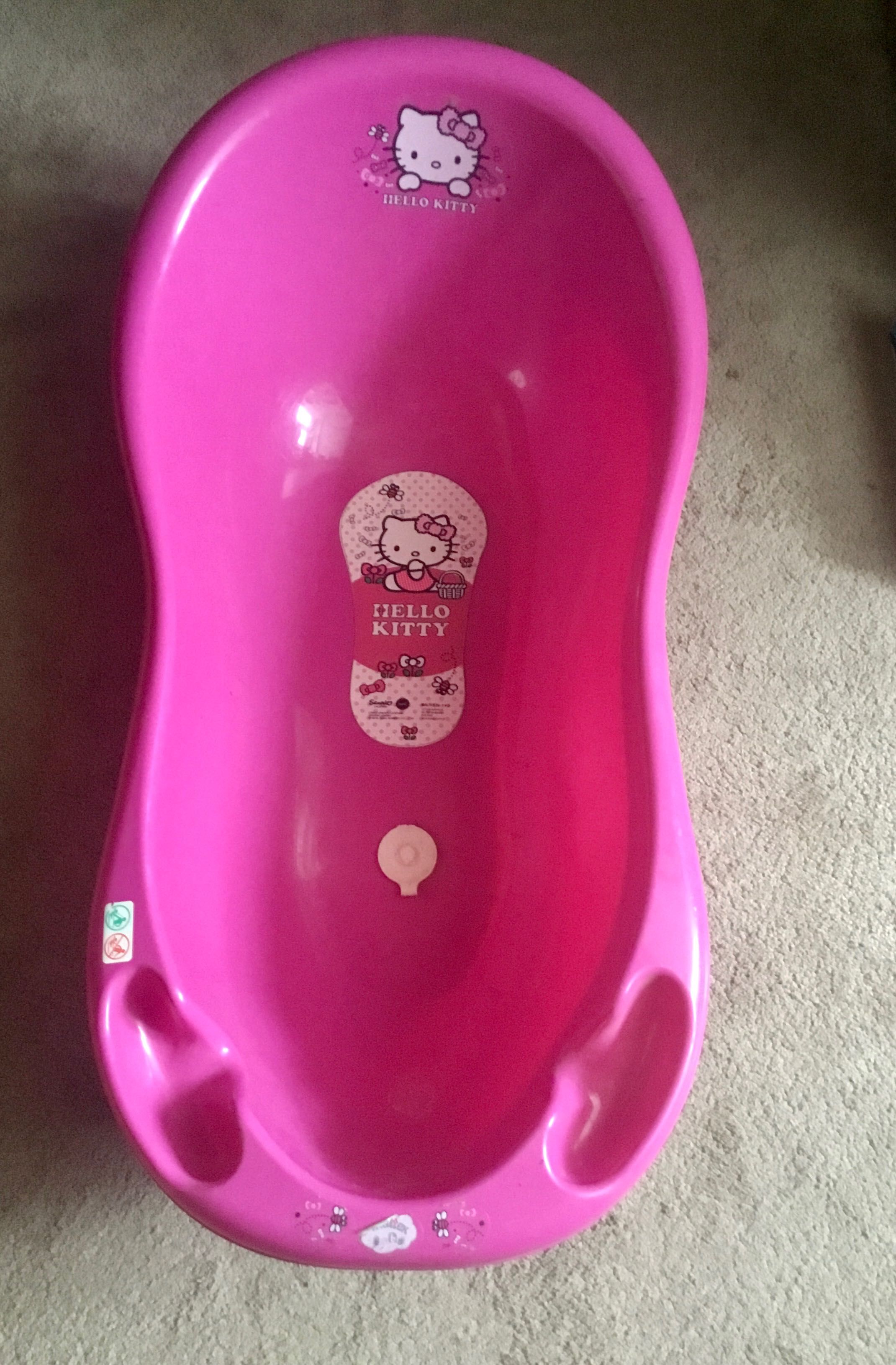 Wanienka Hello Kitty 84 cm z antypoślizgową wkładką