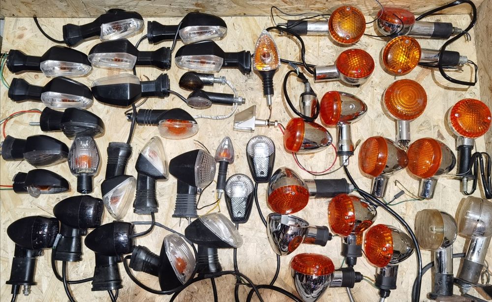 Повороти, стоп. Інше. Kawasaki. Suzuki. Yamaha. Honda.