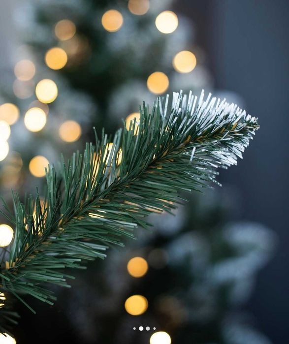 Ель искусственная с шишками зеленая, ёлочка, ель, новогодняя.