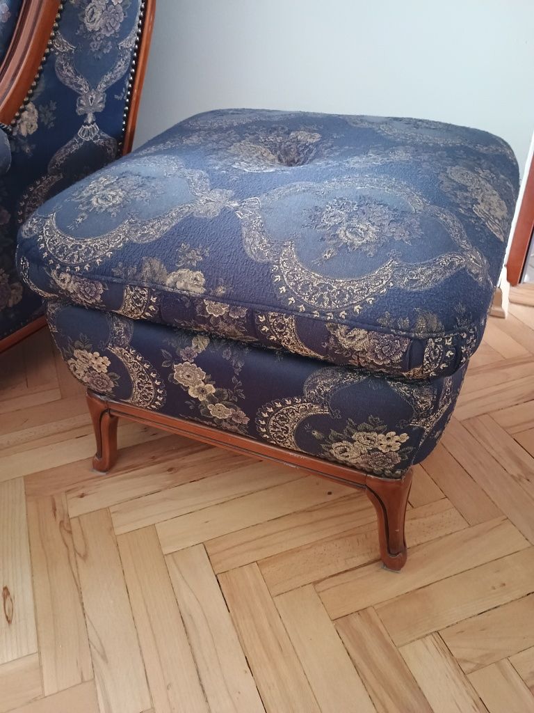 Sprzedam fotel i podnóżek