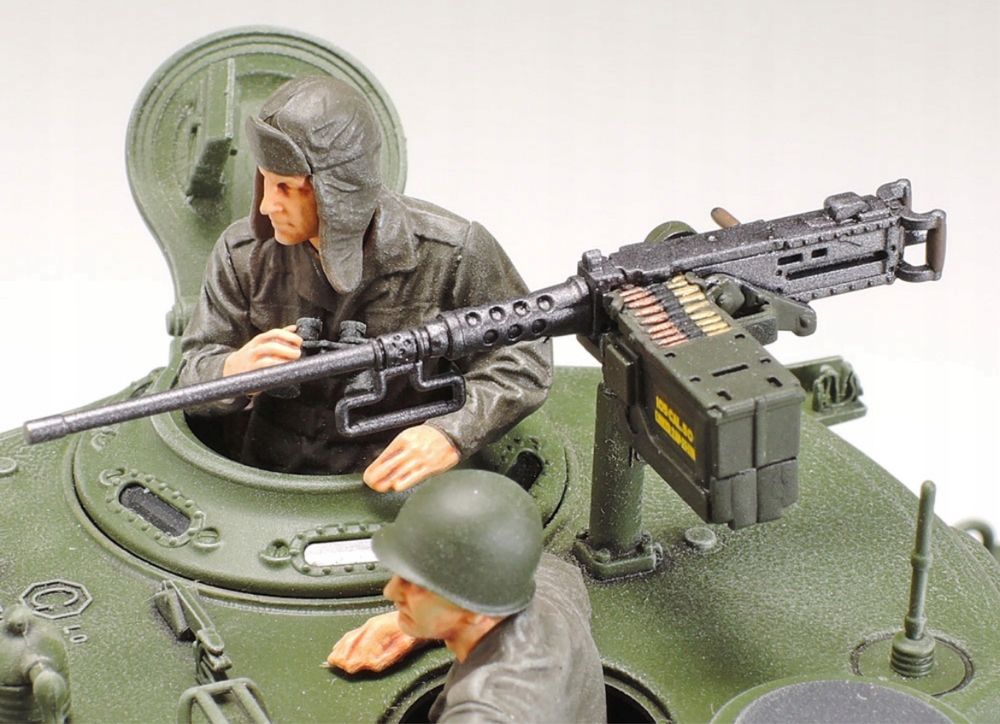 Czołg M4A3E8 Sherman i GAZ-67B 35359 Tamiya 1:35